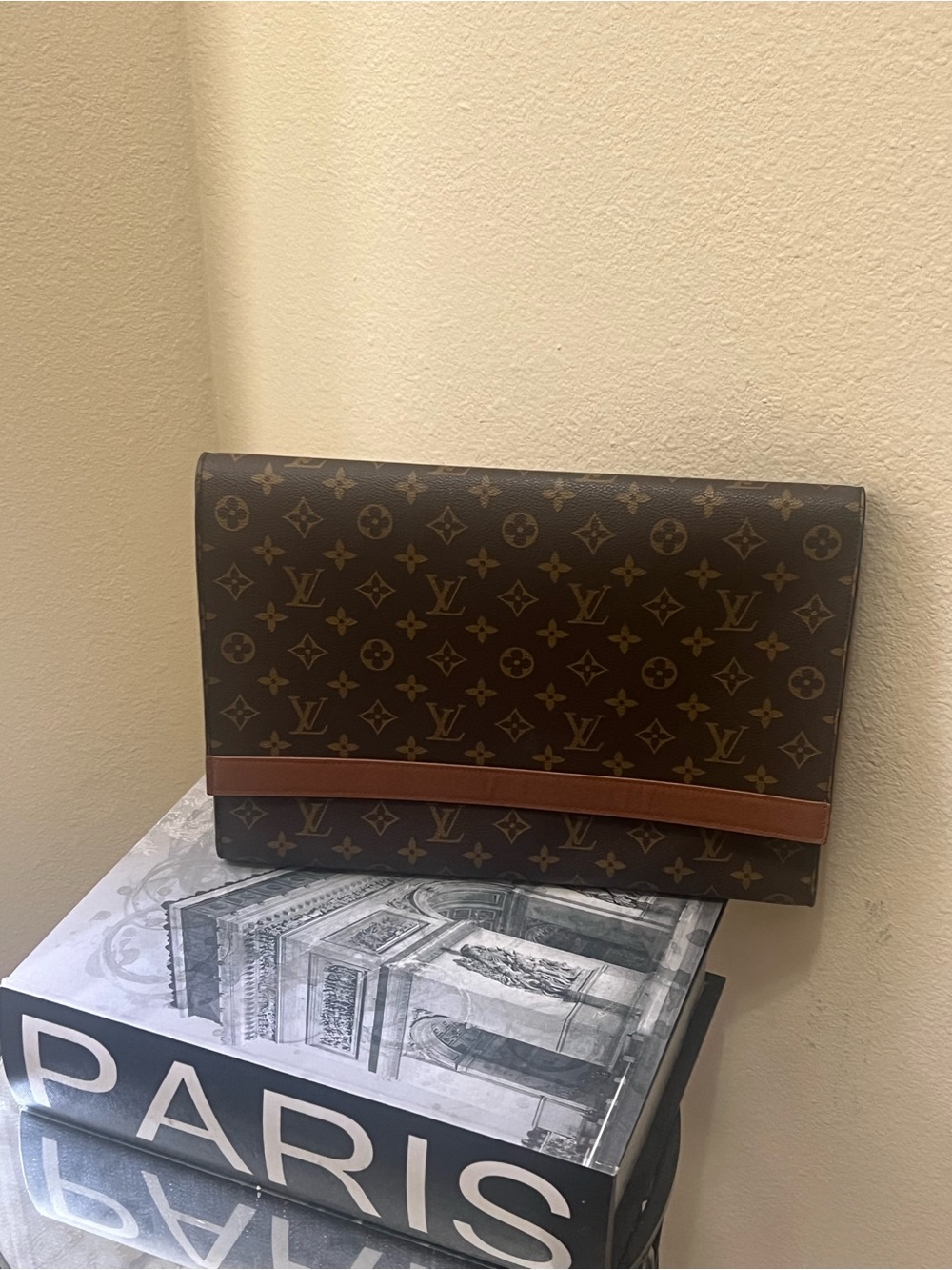 Louis Vuitton Brown Monogram Canvas Document holder/Clutch